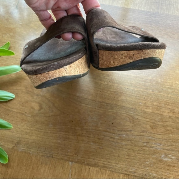 Ugg Platform Wedge Cork Slide Sandals Chocolate Brown Suede Leather - Basil - Picture 4 of 9